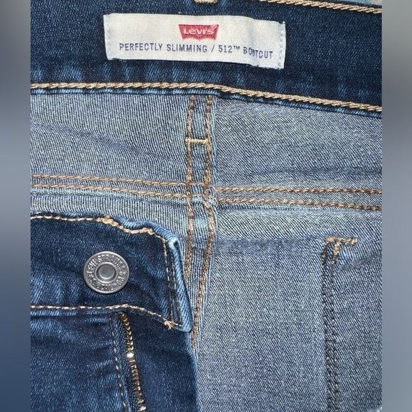 Levi's Women's Blue Jeans - Picture 5 of 8